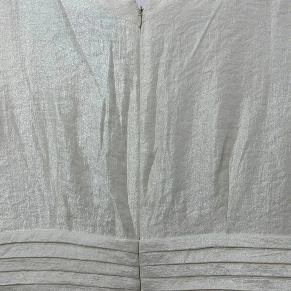 Women’s R&M Richard’s Low Cut Ruffled Semi Formal Dress Cream Size 10 EUC - Picture 6 of 8